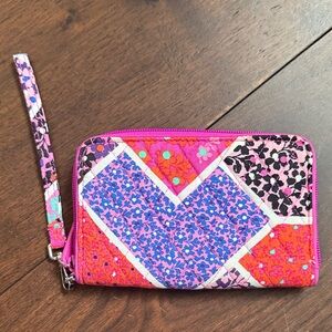 Vera Bradley: Grab & Go RFID Wristlet - Modern Medley